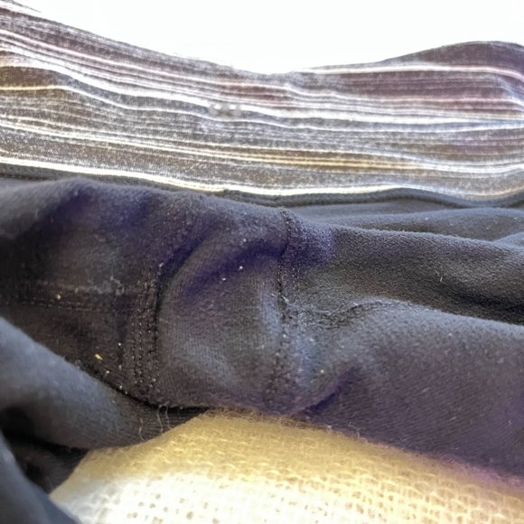 Lululemon Black Cropped Leggings Size 4 - Picture 4 of 5